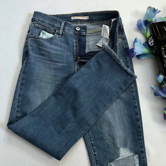Levi's NWOT 724 High Rise Straight Crop Jeans Women 26 - Picture 4 of 12